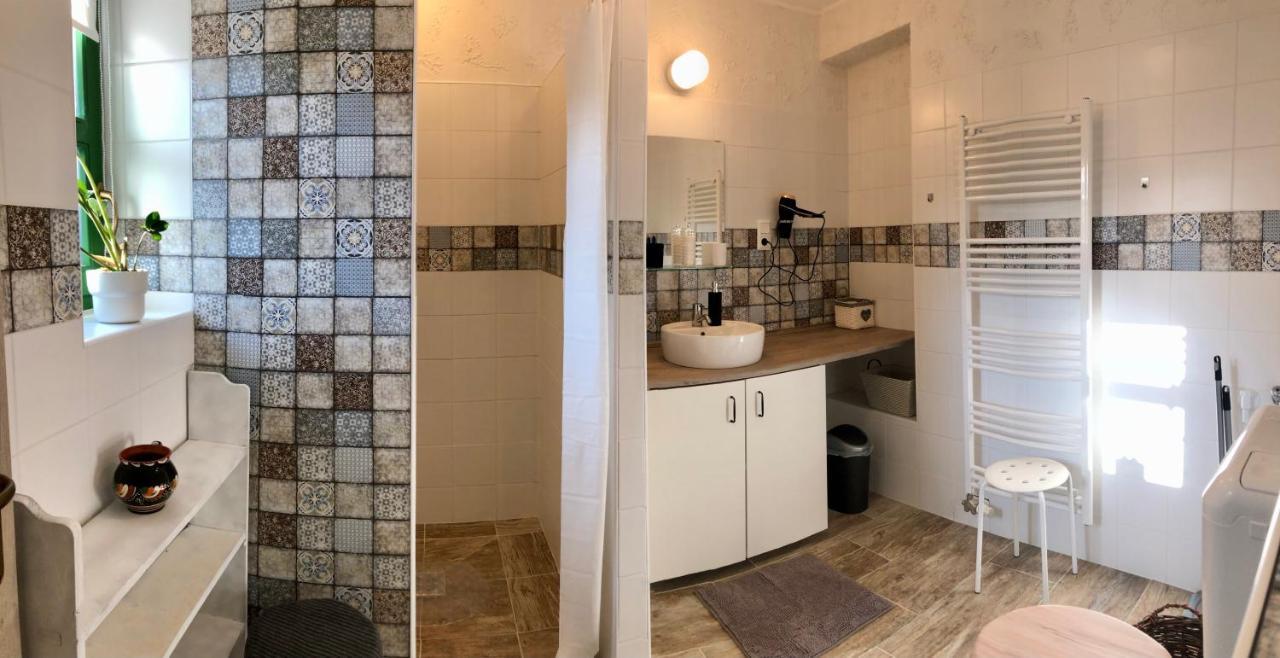 Ladislaus Schnaps-Haus Falusi Vendégház Csolnok Extérieur photo
