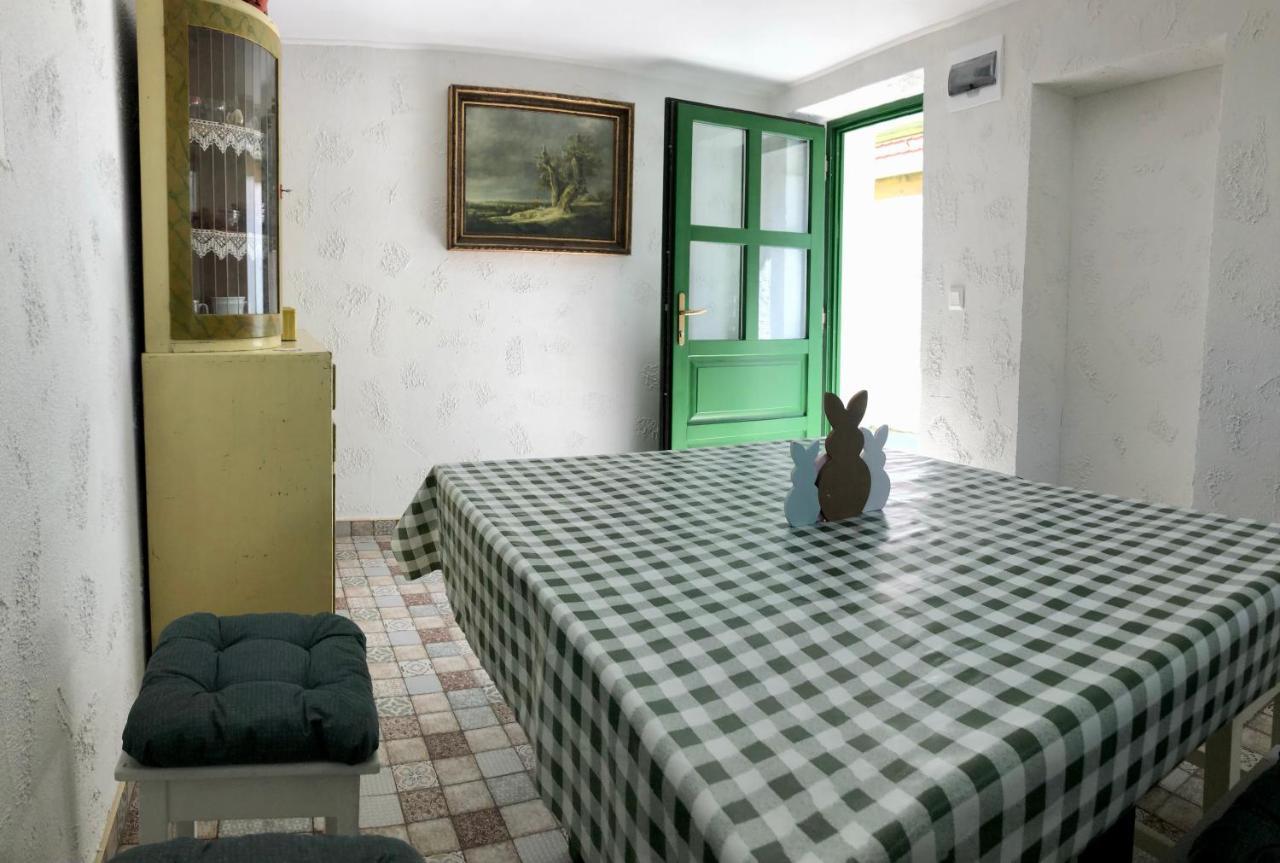Ladislaus Schnaps-Haus Falusi Vendégház Csolnok Extérieur photo