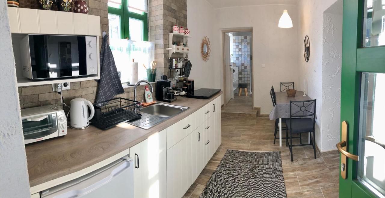 Ladislaus Schnaps-Haus Falusi Vendégház Csolnok Extérieur photo