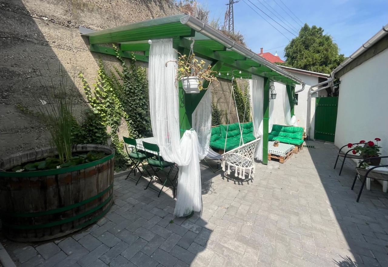 Ladislaus Schnaps-Haus Falusi Vendégház Csolnok Extérieur photo