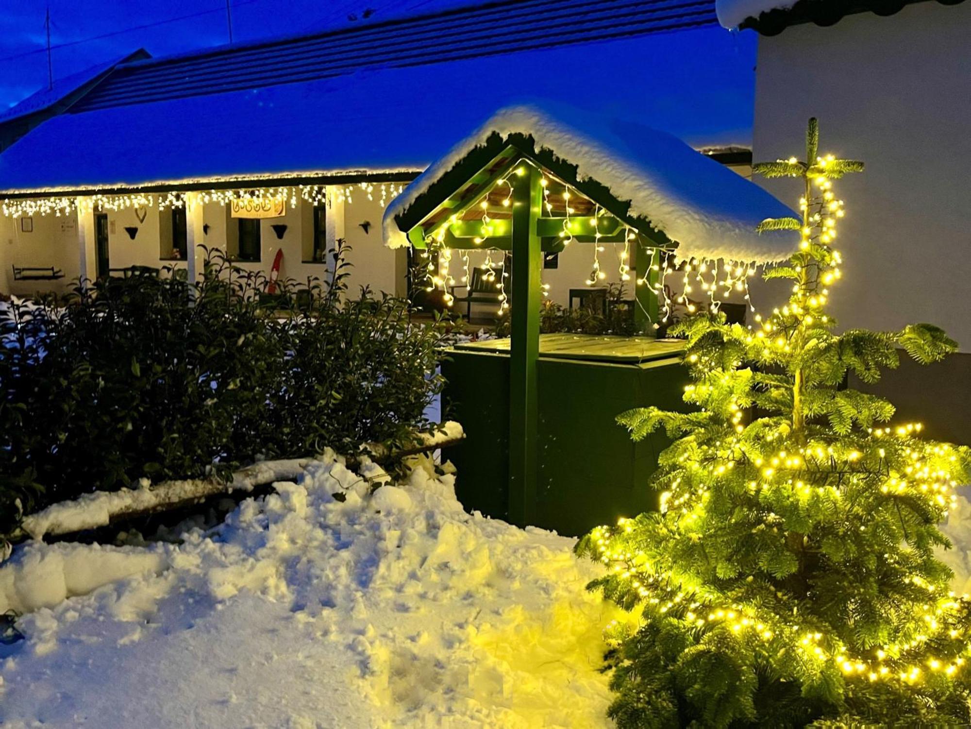 Ladislaus Schnaps-Haus Falusi Vendégház Csolnok Extérieur photo